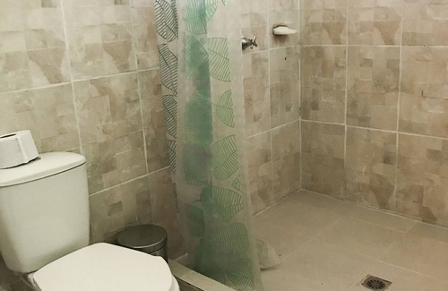 Pereira Casa | Room in Guest Room - Room With 1 Double bed and 2 Single Beds