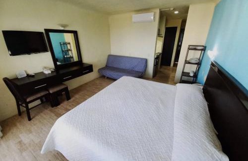 Zona Hotelera Casa | Room in Guest room - Studio 502 inside Cancun Resort