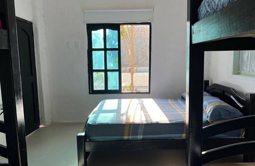 Torices Casa | "room in Lodge - Tr-a1f Hostel Room Near Castillo San Felipe With Pool and Wifi"