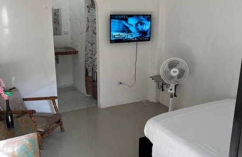 Torices Casa | "room in Lodge - Tr-v1d Hostel Room Near Castillo San Felipe With Pool and Wifi"