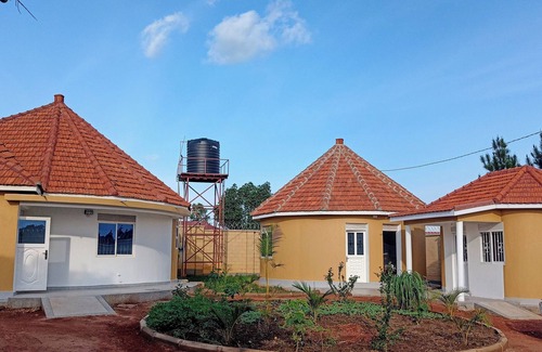 Gulu Casa | Room in modern round house in big green compound only 10 minutes from Gulu city