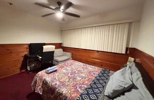 Monterey Park Casa | Room in Monterey Park CA