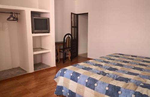 Barrio del Cerrillo Casa | Room in House - Awesome King Room In City Center