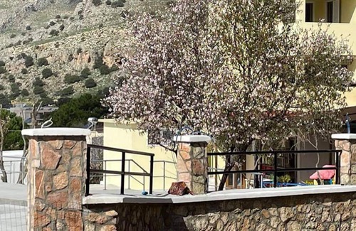 Pefkos Apartamento | Room in Studio - Rock Garden Apartments - 2 Steps From the Beach