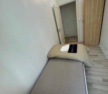 Gamle Oslo Apartamento | Room in the city center!