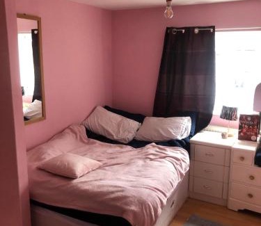 St Helens Cama Y Desayuno | Room in town centre