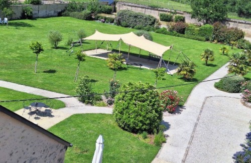 Fye Apartamento | Habitación 'Le Meslay N°9 - Chambre 4 Pers' con terraza compartida, jardín compartido y Wi-Fi