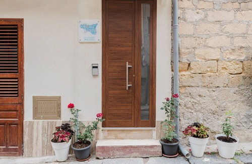 Montallegro Apartamento | Habitación 'Linosa' con balcón, Wi-Fi y aire acondicionado