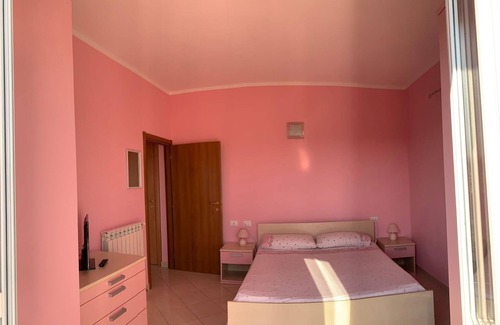 Ligo Cama Y Desayuno | Habitación 'Matrimoniale' con vistas a la montaña, Wi-Fi y aire acondicionado.