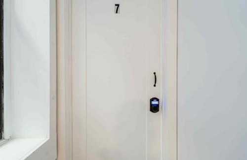 Shaughnessy Village Apartamento | Room n7-Apartment 1 in a SHARED apartment in downtown Montreal