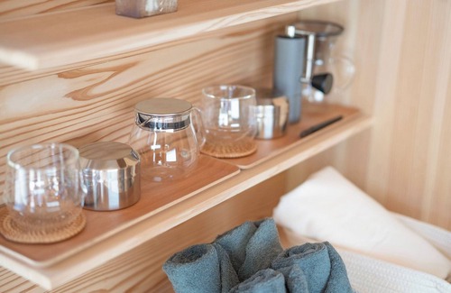 Utsunomiya Cabaña | Room only 2 night plan Wooden trailerstyle tiny house lodging bedding bed /Utsunomiya Tochigi