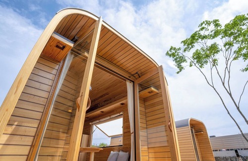 Utsunomiya Cabaña | Room only A relaxing and refreshing trip 2 night plan Wooden trailerstyle tiny house temple l /Utsunomiya Tochigi