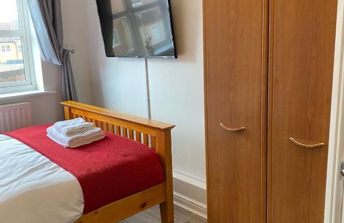 Newark upon Trent Casa | ROOM ONLY- option of the entire house if available - private property in quiet estate