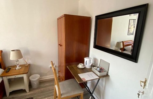 Newark upon Trent Casa | ROOM ONLY- option of the entire house if available - private property in quiet estate
