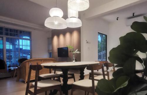 Sungai Petani Hotel | Room Only - Simple Quiet Residential Bungalow 5,403sqft