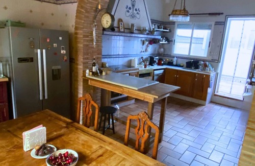 Alzira Casa | Room-orange Room Your Refuge of Tranqu