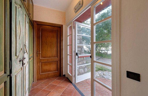 Castiglione Chiavarese Apartamento | Habitación 'Cuádruple' con vistas a la montaña y jardín compartido