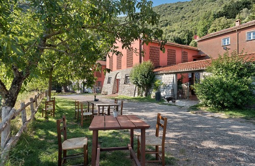 Castiglione Chiavarese Apartamento | Habitación 'Cuádruple' con vistas a la montaña y jardín compartido