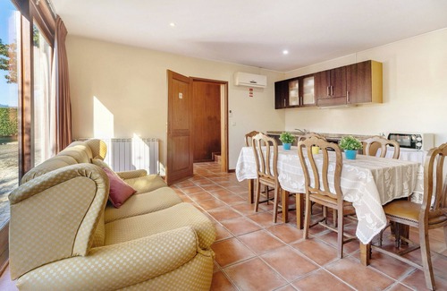 Amares Apartamento | Habitación 'Quarto 6 - Quinta Da Ataíde' con vistas a la montaña, Wi-Fi y aire acondicionado.