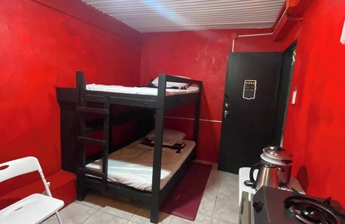 Baguio Casa | Room-red Room Budget Trancoville Wifi