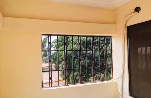 Accra Apartamento | Room-single Room With Balcony
