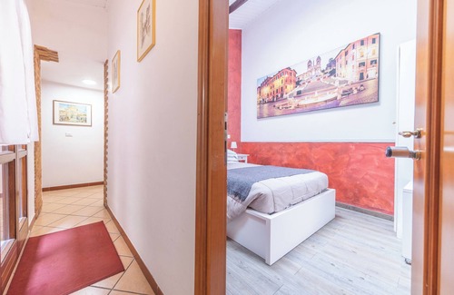Rione VII Regola Casa | Room-small Double Room in History House