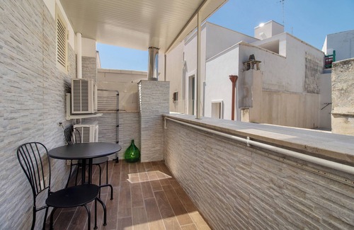 Mola di Bari Apartamento | Habitación 'Stella Marina' con terraza compartida, Wi-Fi y aire acondicionado.
