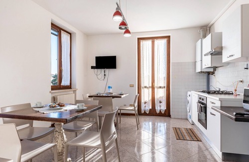Pizzoletta Apartamento | Habitación 'Tripla Con Balcone' con terraza compartida, Wi-Fi y aire acondicionado.