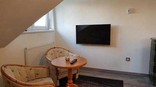Strba Apartamento | Room with a High Tatras view and Fireplace