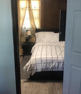 Port Ivory Casa | room with a private shower