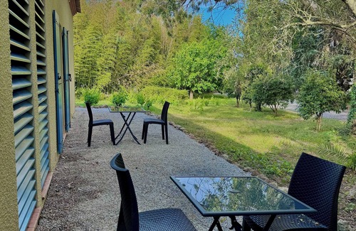 Thuir Apartamento | Room with kitchenette in an estate