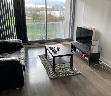 Greenwich Casa | Room with Shared Kitchen and Living Room in South East London by the Riverside