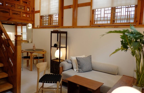Seochon Casa | Roomim Seochon: Modern Hanok stay near Gyeongbokgung Palace