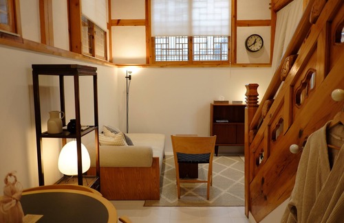 Seochon Casa | Roomim Seochon: Modern Hanok stay near Gyeongbokgung Palace