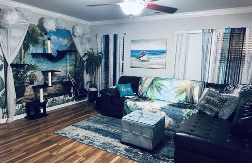 Ladson Casa | Roommate in shared home Queen bedroom furnitured