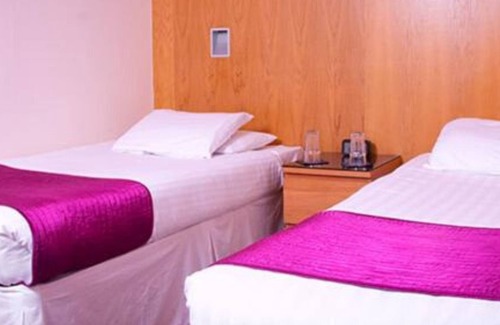 Dunfermline Hotel | Rooms at 1703