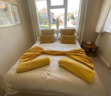 Kenfig Hill Casa | Rooms at Carol's Place near Porthcawl, Margam, Bridgend, 3mins to M4, 3 Room Types Available