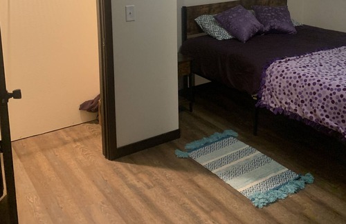 Stratford Casa | Rooms for rent daily, weekly, or monthly for traveling workers or vacationers.