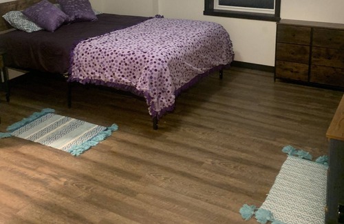 Stratford Casa | Rooms for rent daily, weekly, or monthly for traveling workers or vacationers.