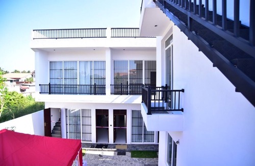 Seeduwa - Katunayake Apartamento | Rooms in Apartment with AC in Katunayake - 8 bedrooms