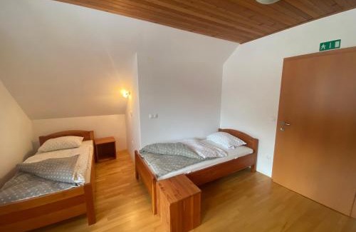 Zgornje Jezersko Cama Y Desayuno | Rooms Kočna