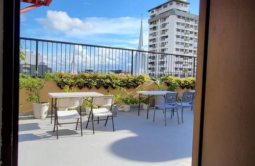 Bangkal Hotel | Rooms R Us - Evangelista