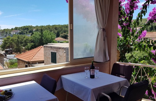 Vrboska Apartamento | Rooms Roza