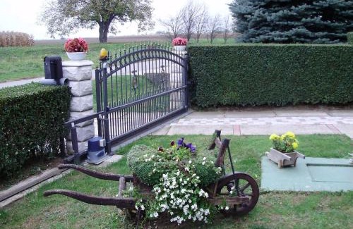 Knezevi Vinogradi Casa | Rooms with a parking space Knezevi Vinogradi, Baranja - 15024