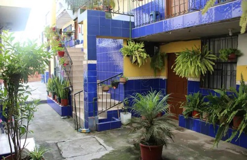 Pasochoa Apartamento | Rooms within what was a schooln