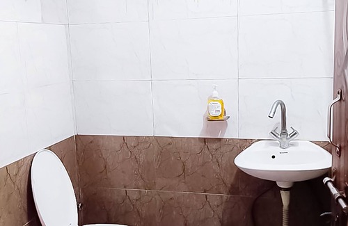 Vasant Kunj Hotel | Roomshala 118 Hotel Acclaim 7 sky
