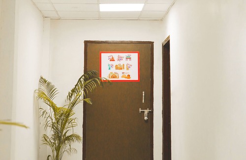 Rohini Hotel | Roomshala 124 Royal inn Rohini