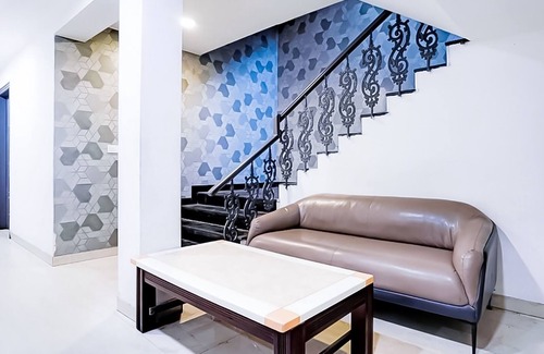 Shalimar Bagh Hotel | Roomshala 151 Shalimar Residency