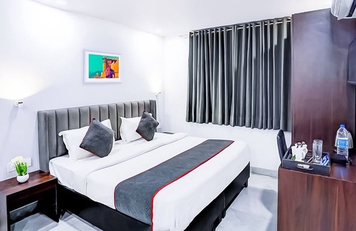 Shalimar Bagh Hotel | Roomshala 151 Shalimar Residency