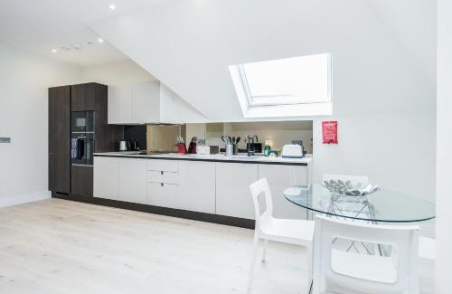 Surbiton Hill Apartamento | Roomspace Serviced Apartments- Lyons House